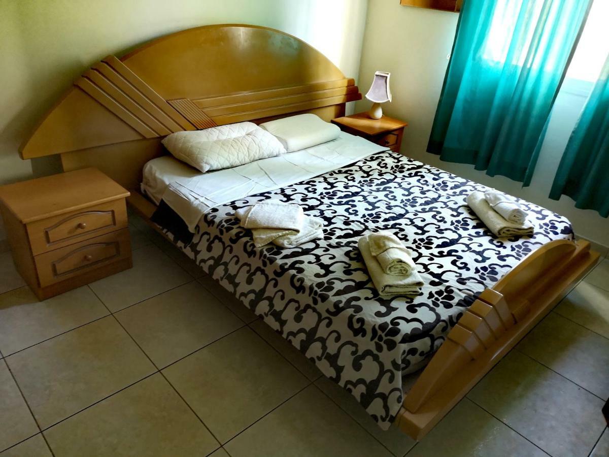 Faneromeni Court Apartment Paphos ภายนอก รูปภาพ