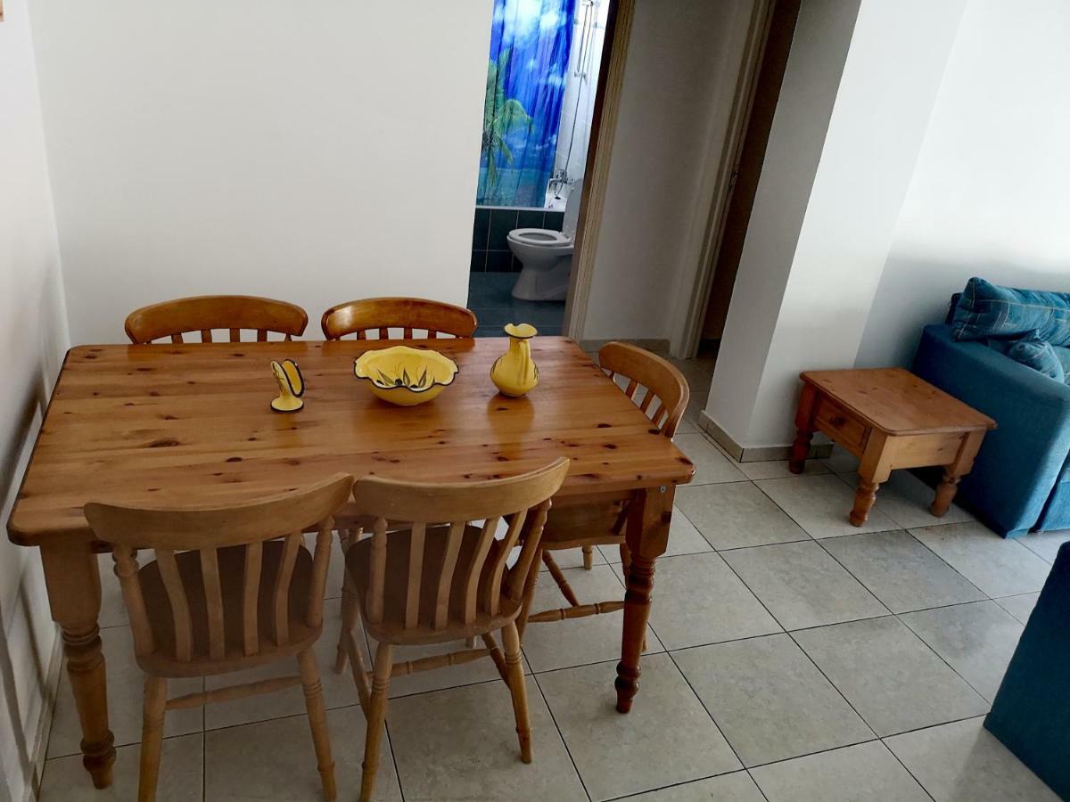 Faneromeni Court Apartment Paphos ภายนอก รูปภาพ