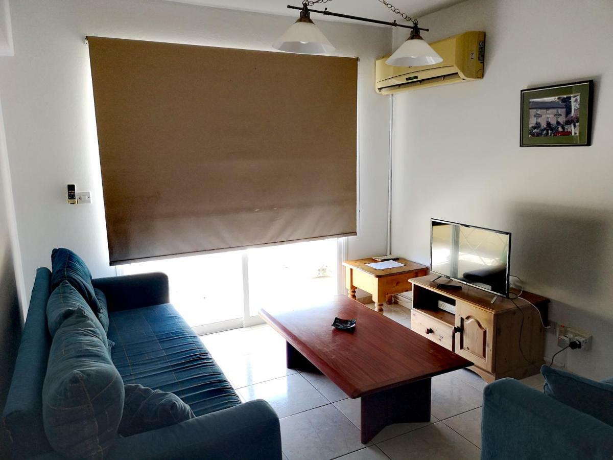 Faneromeni Court Apartment Paphos ภายนอก รูปภาพ