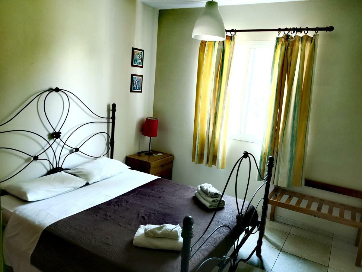 Faneromeni Court Apartment Paphos ภายนอก รูปภาพ