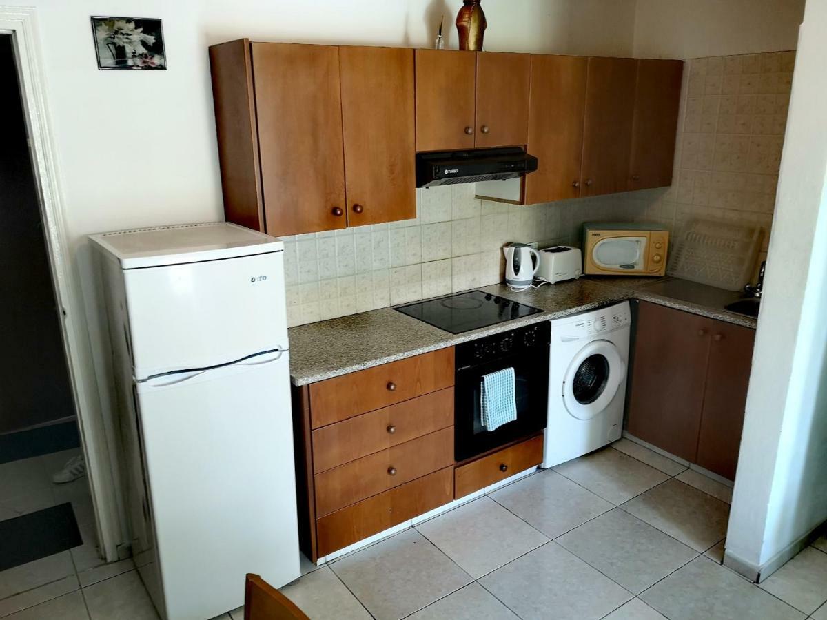Faneromeni Court Apartment Paphos ภายนอก รูปภาพ